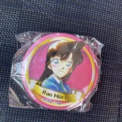 米花商店街　コナン百貨店　探偵社　青山剛昌ふるさと館　毛利蘭　ガチャ　缶バッジ