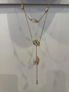 スワロフスキー　ネックレス