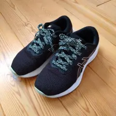 asics ゲルエキサイト10 黒 スニーカー