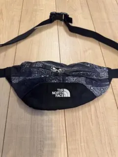 THE NORTH FACE バンダナ柄 ボディバッグ