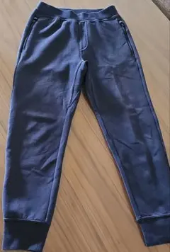 UNIQLO スウェットパンツ 140
