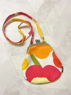 【美品】marimekko(マリメッコ)　がま口　バッグのサムネイル