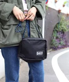 BACH(バッハ)サコッシュ　ユニセックスのサムネイル