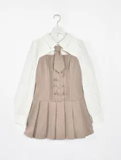 evelyn ネクタイ付きプリーツワンピース