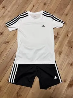 アディダス　スポーツウエア上下セット　140センチ