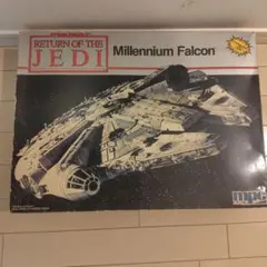 STAR WARS スター・ウォーズ ミレニアム・ファルコン組立キットのサムネイル