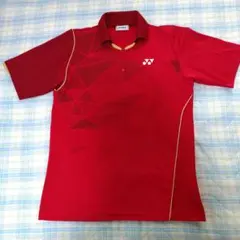 YONEX レッド M ポロシャツ 幾何学模様　襟脱着　ゲームシャツ