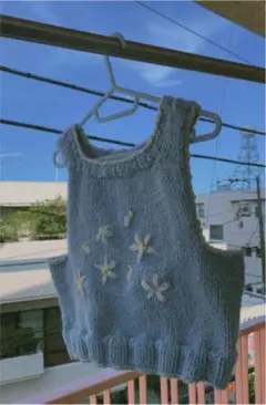 ニットベスト。毛糸。ハンドメイド。かぎ針編み