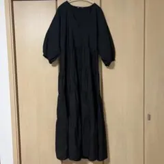 ZARA ブラック ロングワンピース Vネック