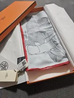 値下げ!!新品★HERMES★エルメスタオル60×42　箱袋付き 値下げ!!新品☆HERMES☆エルメスタオル60×42 箱袋付き エルメス