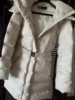ZARA セミロング丈フード付きダウンジャケット