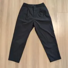 UNIQLO × Theory 感動タックイージーパンツ 黒