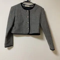 ノーカラージャケット ブラック　グレー系　ショート丈　ジャケット