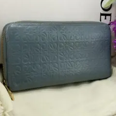 極美品✨ロエベ　長財布　リピートアナグラム　ラウンドファスナー　型押し　ブルーのサムネイル