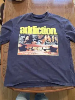 addiction グラフィック Tシャツ