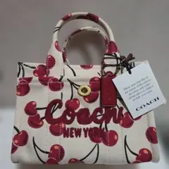 新品・未使用コーチ チェリー柄 二つ折り財布COACH COACH】コーチ コーティングキャンパス レザー シグネチャー