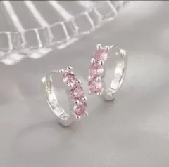 ピンク CZダイヤ フープタイプ　金属アレルギー対応 高品質　シルバーカラー