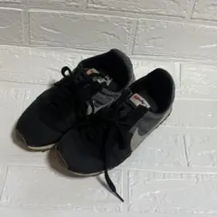 Nike ブラック グレー スニーカー　23.5cm