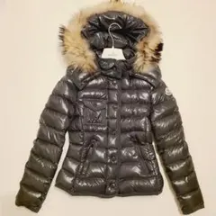 【美品】モンクレール ダウンジャケット アルモワーズ リアルファー グレー