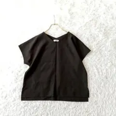 テチチテラスTe chichi TERRASSE Vネック 半袖カットソー 黒のサムネイル