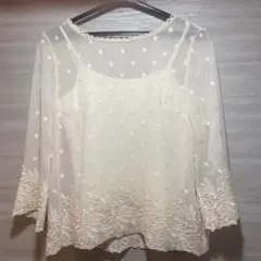 アプワイザーリッシェ　ドット刺繍ブラウス　七分袖