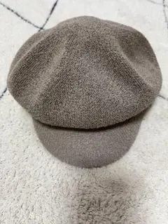 ベージュ キャスケット帽