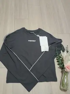 MOOD　 長袖 Tシャツ　 新品タグ付き　トレーニング　ジムウェア