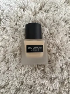 shu uemura アンリミテッド 774 リキッドファンデーションのサムネイル
