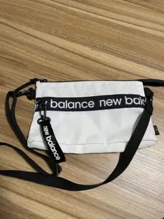 New Balance サコッシュ ホワイト