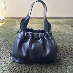 チャールズ&キース　CHARLES&KEITH