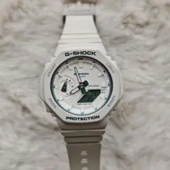 【美品】G-SHOCK GMA-S2100GA ホワイト グリーン ミッドサイズのサムネイル