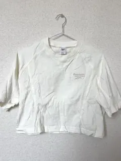 【美品】Reebok　Tシャツ　クロップドTシャツ　ショート丈のサムネイル
