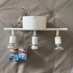 イケア IKEA TROSS トロス 3連スポットライト 5個の電球付のサムネイル