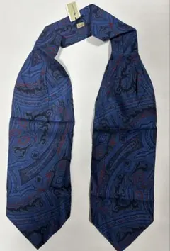 アクアスキュータム、レナウン製、新品未使用、青地ペイズリー柄 アスコットタイ
