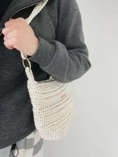 ショルダーバッグ　ベージュ　ハンドメイド