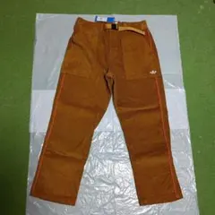 adidasオリジナルス：春物、コーデュロイ