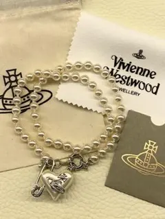 Vivienne Westwoodパールとハート型チャームのカジュアルネックレス