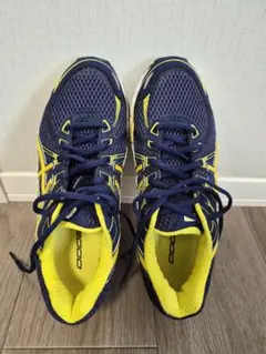 美品☆ASICS アシックス ランニングシューズ　GT-2000