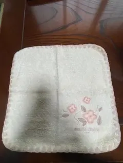 マリ・クレール ハンドタオルのサムネイル