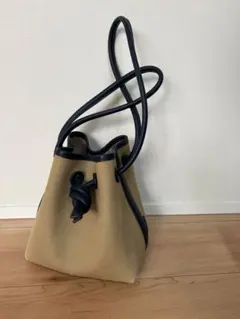 GUCCI グッチ ベージュ フェルト ハンドバッグ 000・0839・2684 - メルカリ