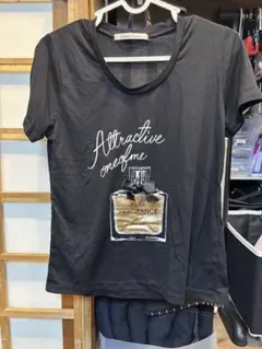 ミリオンカラッツ　Tシャツ　パヒューム　香水　リボンのサムネイル