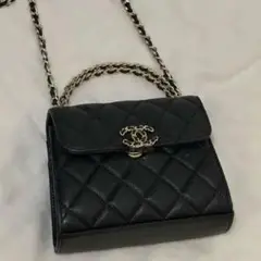 CHANEL ブラック キルティング ショルダーバッグ