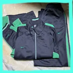 nike ジャージ 上下