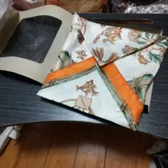 おしゃれ植物柄ファッションオレンジスカーフ新品
