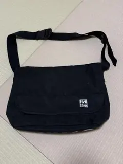 CHUMS ブラック ショルダーバッグ