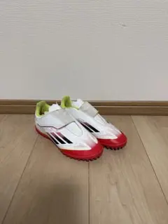 アディダス F50CLUB サッカートレーニングシューズ IE1314　22cm
