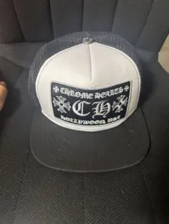 CHROME HEARTS ロゴ刺繍トラッカーキャップ ホワイト/ブラック