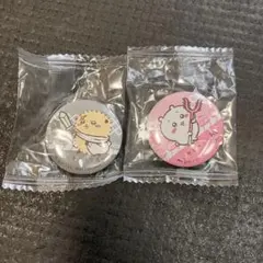 ちいかわ×くら寿司　缶バッジ　ちいかわ、ラッコセット　びっくらポン