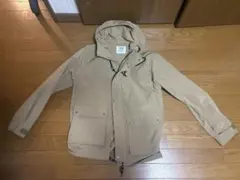 ikka ベージュ マウンテンパーカー