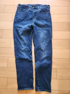 UNIQLO ハイライズストレートジーンズ